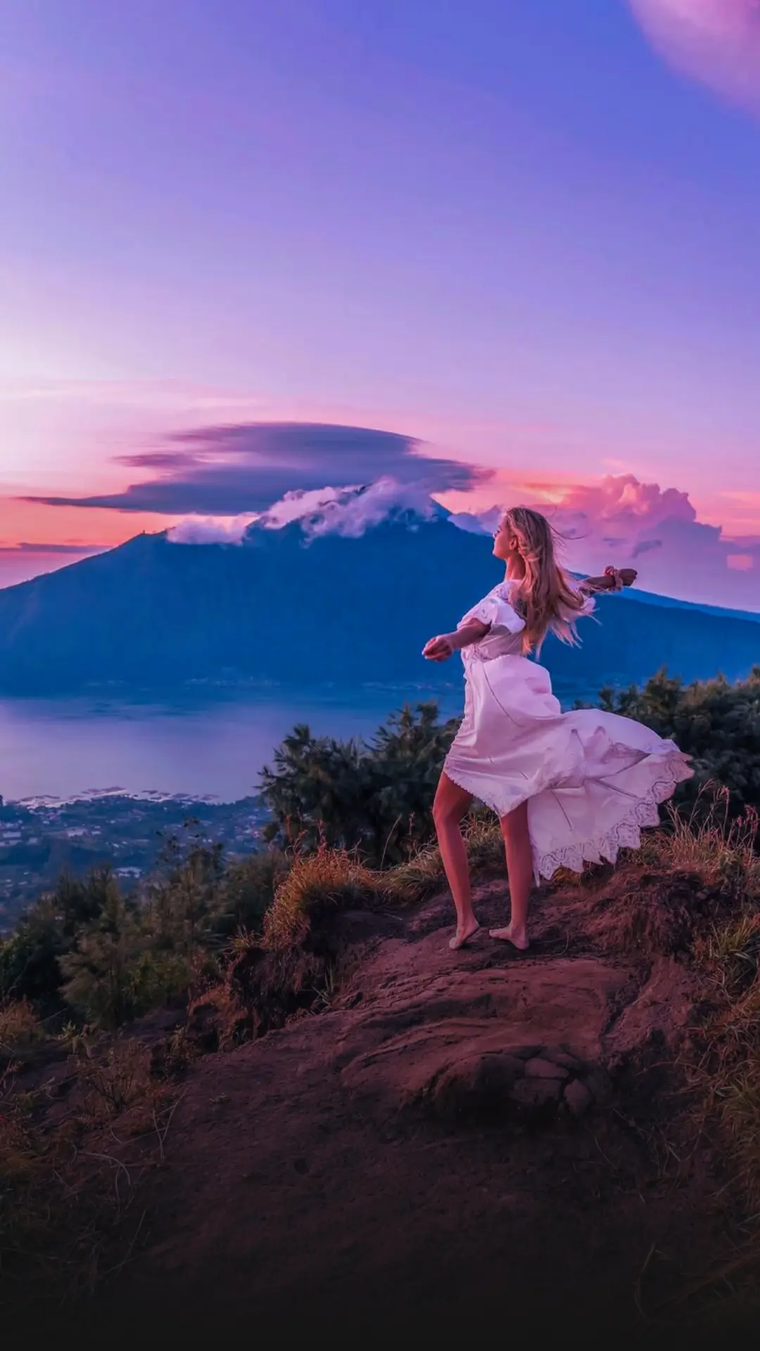 Bali budget tour with private VIP car and professional local driver for comfort and value