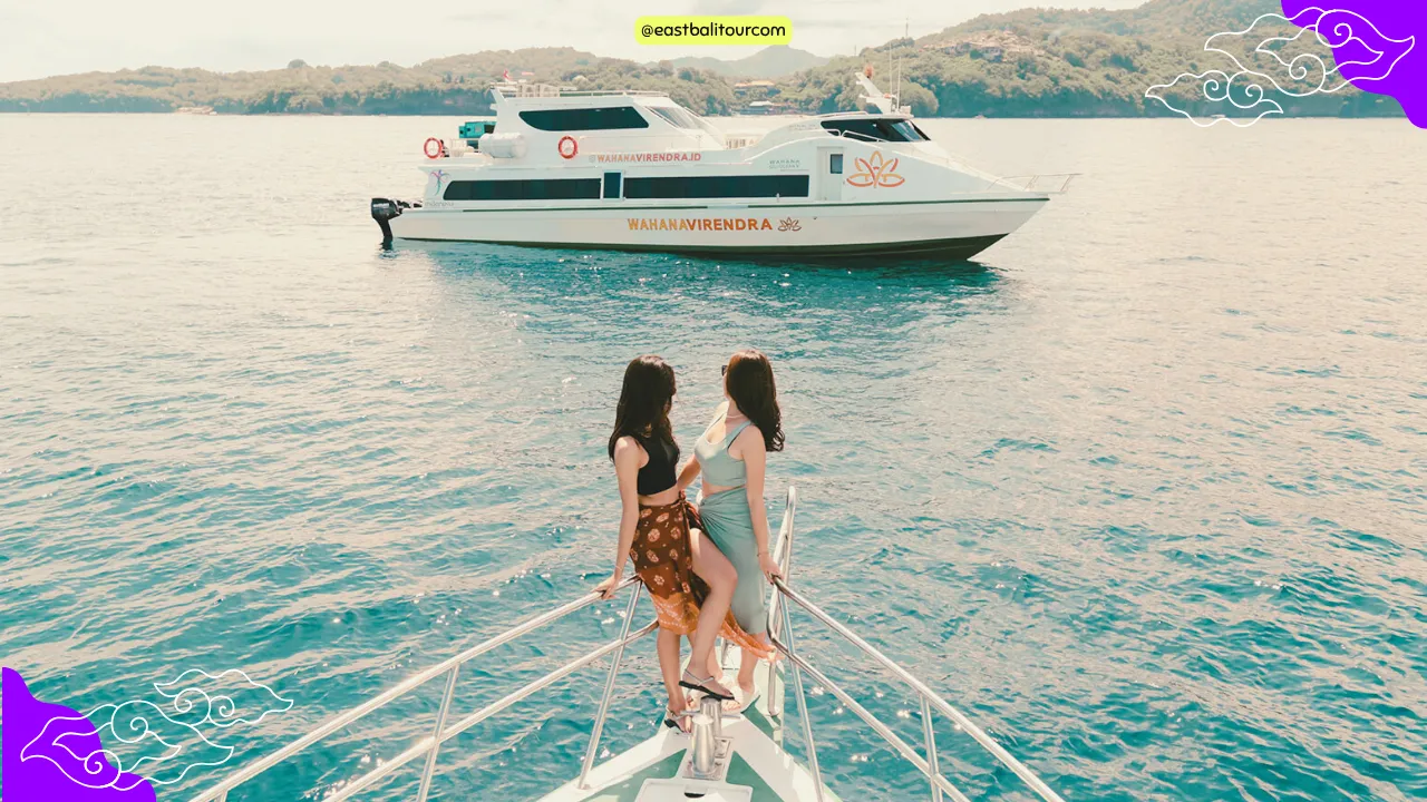 Barco Rápido de Bali a Las Islas Gili Trawangan 5 Lancha rápida saliendo de Bali hacia las islas Gilis, Lombok y Nusa Penida sobre aguas turquesas